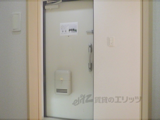 トレスオハス稲葉荘の玄関写真