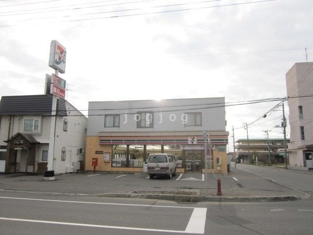 コンビニ　セブンイレブン岩見沢北2条店（コンビニ）まで647m