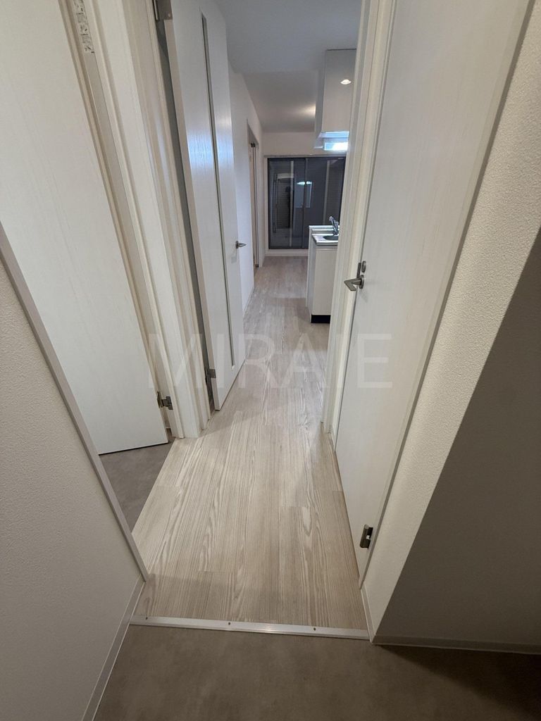 玄関　別建物の参考写真