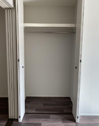 収納　写真は同タイプ住居です。