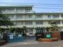 中学校　北九州市立富野中学校（中学校）まで806m