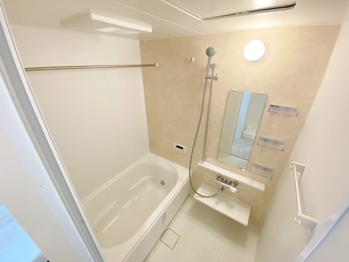 バス・シャワールーム　※写真は同タイプ、別のお部屋です。