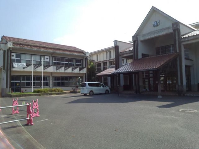 小学校　出雲市立高浜小学校（小学校）まで800m