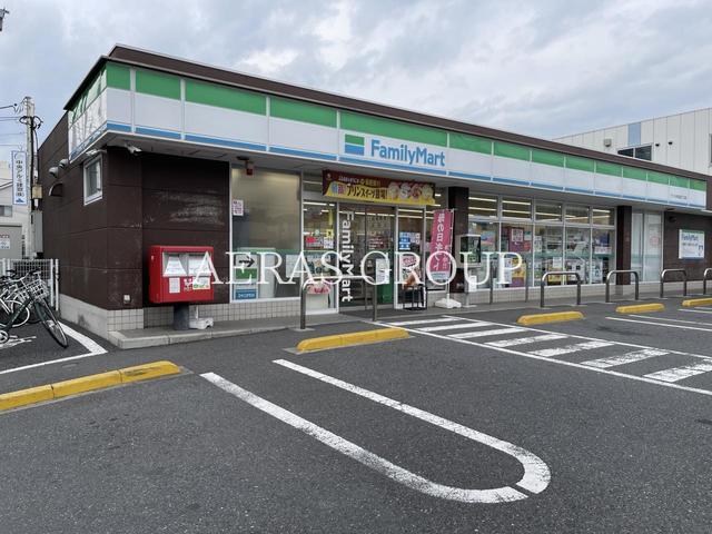 コンビニ　ファミリーマート さいたま西堀五丁目店（コンビニ）まで260m