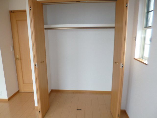 収納　クローゼット（洋室6帖）