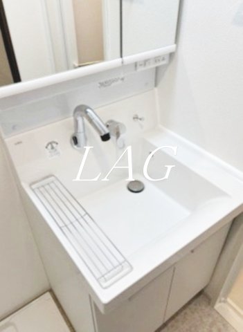 洗面設備　独立洗面台です。
