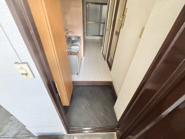 サンハイツたかだの玄関写真