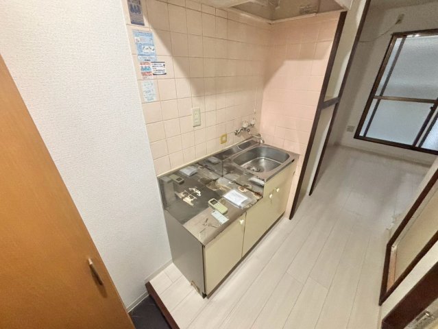 サンハイツたかだの居間写真