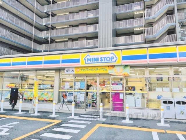 コンビニ　ミニストップ田辺中央店（コンビニ）まで1000m