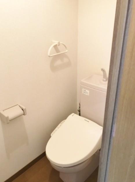 トイレ　温水洗浄便座でいつでも快適なトイレです♪