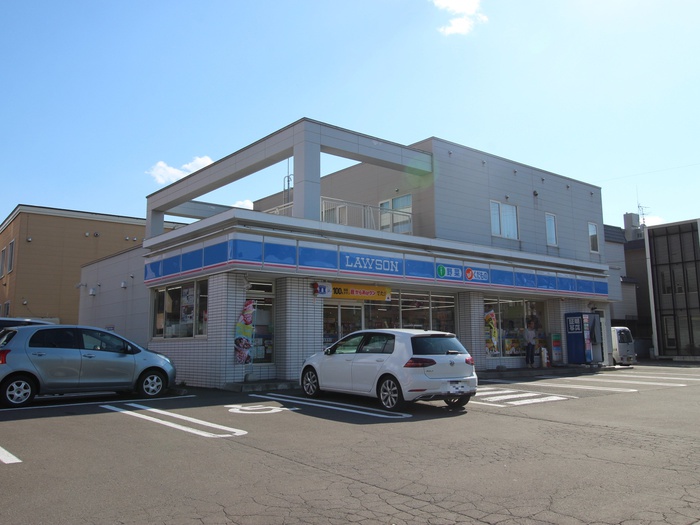 コンビニ　ローソン（コンビニ）まで350m