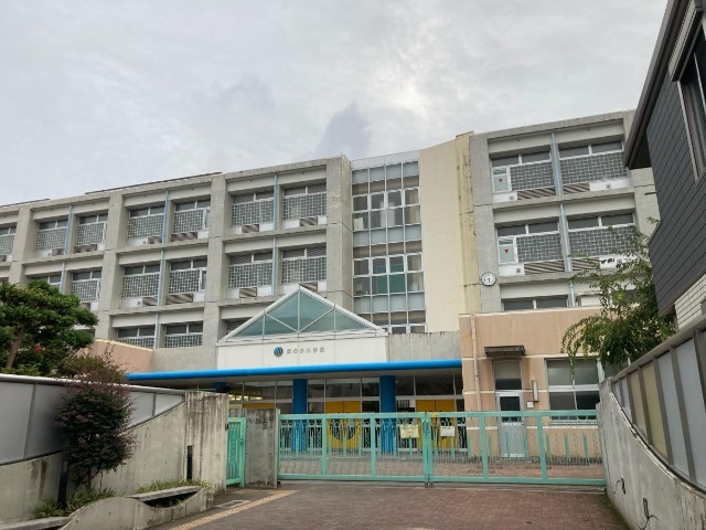 小学校　名古屋市立ほのか小学校（小学校）まで703m