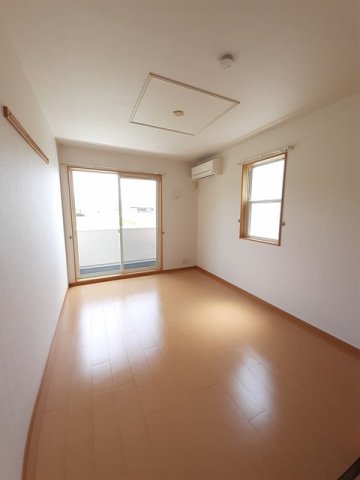 居室・リビング　居間です