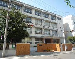 中学校　大阪市立八阪中学校（中学校）まで691m
