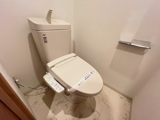 トイレ　※別部屋の写真です