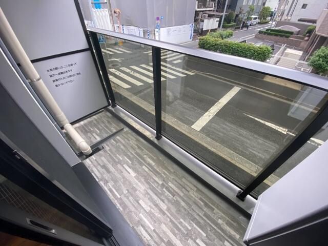 バルコニー　陽当たり良好なバルコニーです