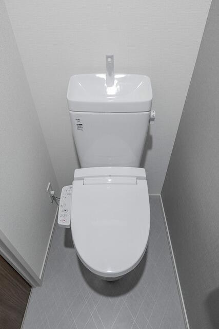都営浅草線 馬込駅 徒歩4分 4階建 築1年のトイレ写真
