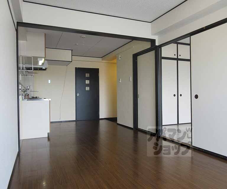 居室・リビング　広々としたお部屋です！