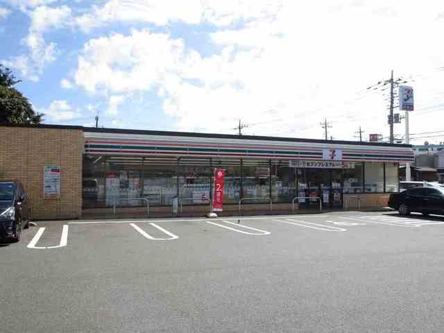 コンビニ　セブンイレブン（コンビニ）まで350m
