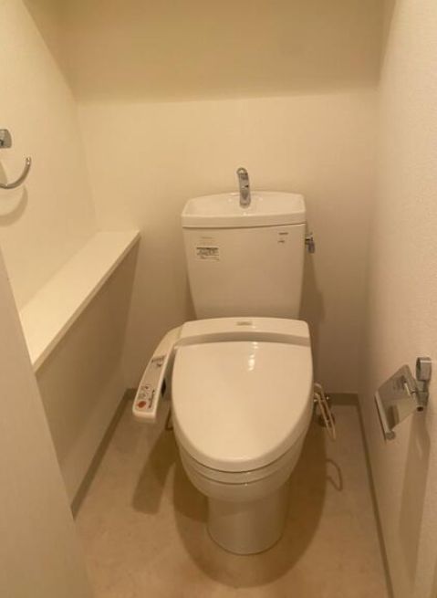 トイレ　別号室参考写真