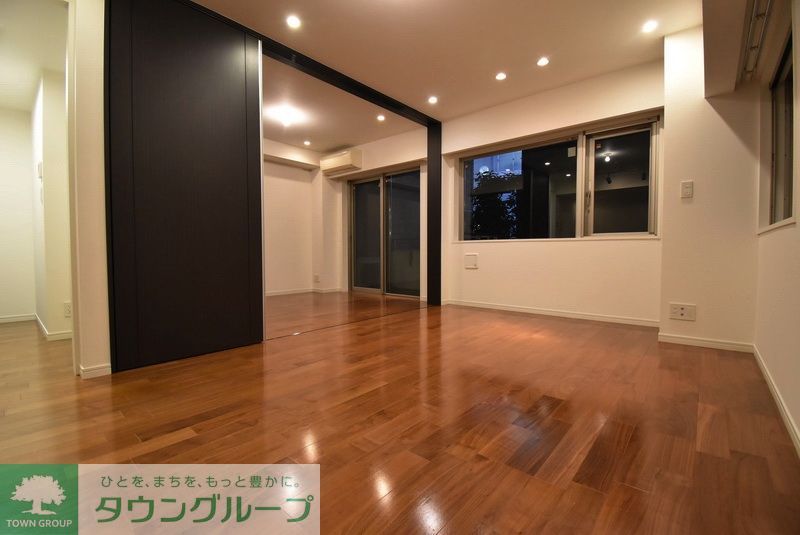 居室・リビング　＊同施工参照