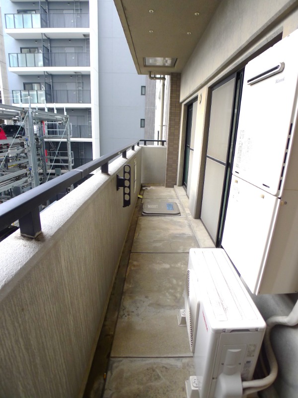 地下鉄東山線 新栄町駅 徒歩7分 12階建 築33年の内装写真