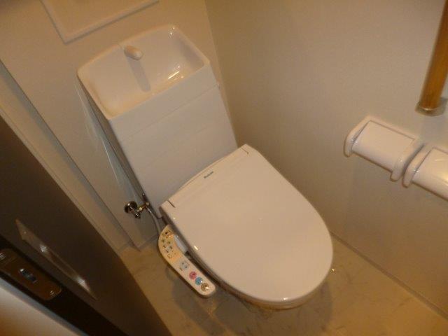 ＪＲ山陽本線 中庄駅 徒歩3分 5階建 築5年のトイレ写真