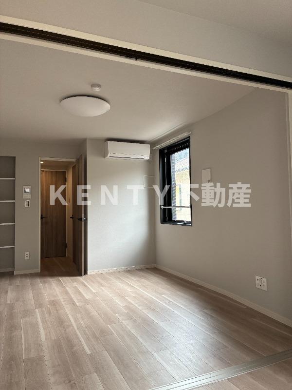 OAK VILLA Shinagawa Residenceの居間写真
