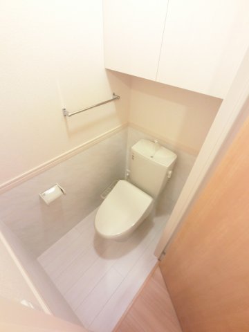 ＪＲ外房線 鎌取駅 徒歩6分 2階建 築9年のトイレ写真