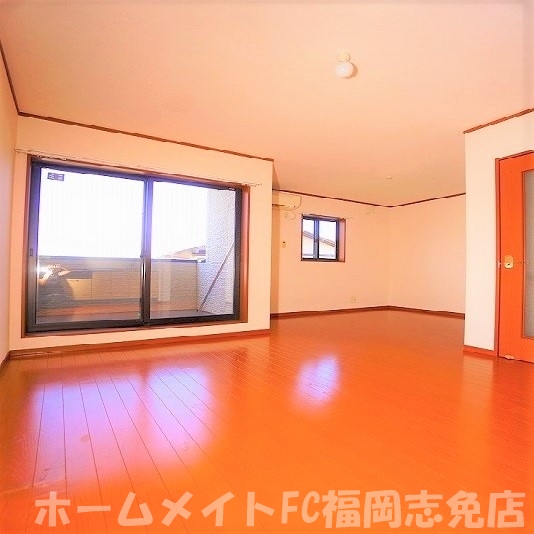 ＪＲ篠栗線 原町駅 徒歩7分 2階建 築20年の居間写真