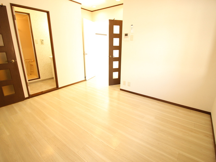 すみれマンションの居間写真