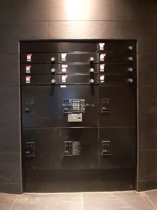 ラグジュリアスの外観写真