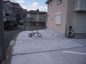 駐車場　サニープレイス　駐車場