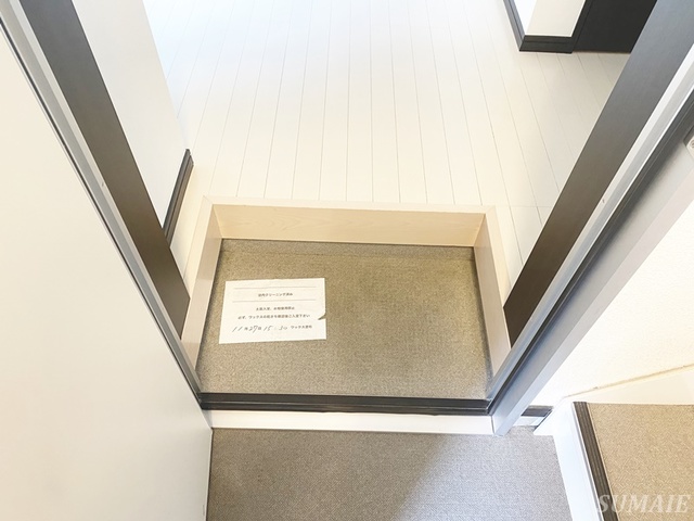 マーチ田端の玄関写真