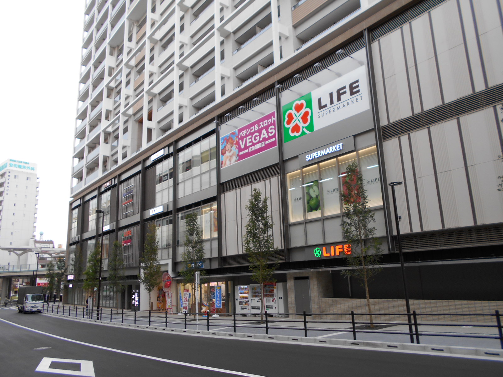 京急本線 梅屋敷駅 徒歩8分 4階建 築20年の周辺写真