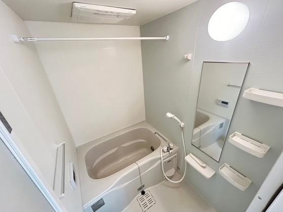 バス・シャワールーム　※別部屋の写真です