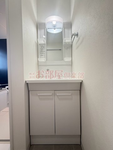 洗面設備　コンパクトで使いやすい洗面所