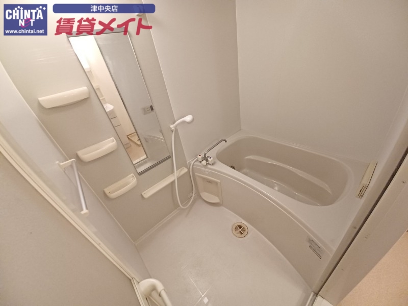 アヴェニール4の風呂写真