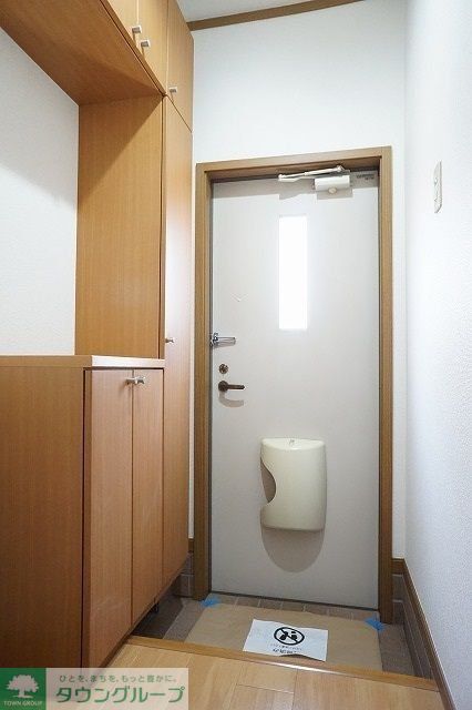 ミルトニア・ガーデンAの玄関写真