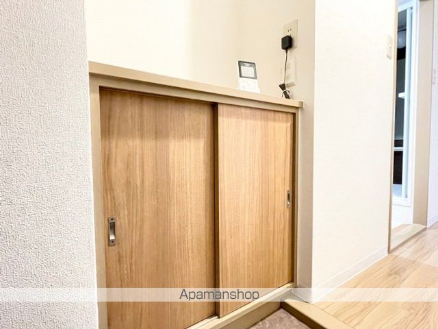 広島電鉄本線 本川町駅 徒歩3分 4階建 築43年の玄関写真