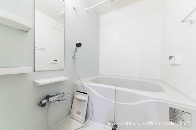 バス・シャワールーム　同一施工会社同一仕様写真