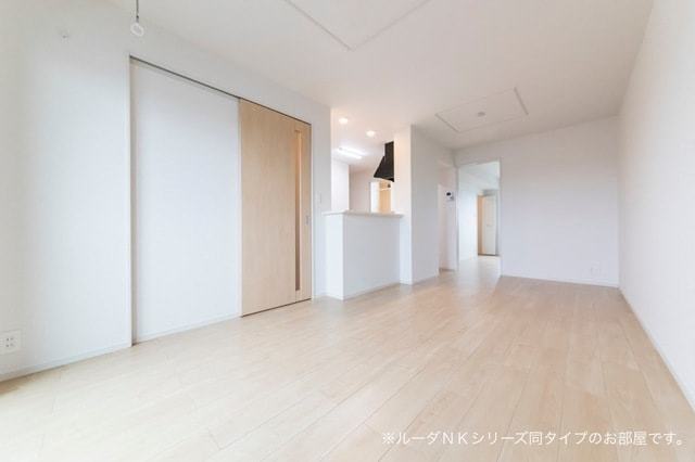 居室・リビング　同一施工会社同一仕様写真
