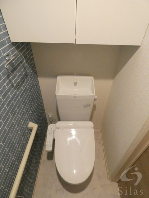 ＪＲ東海道本線 岸辺駅 徒歩5分 3階建 築6年のトイレ写真