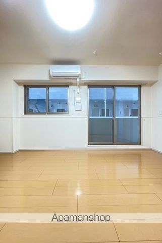 ＪＲ横浜線 相模原駅 徒歩10分 8階建 築11年の居間写真