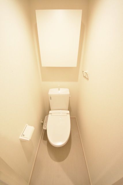 相鉄本線 希望ケ丘駅 徒歩9分 2階建 築9年のトイレ写真
