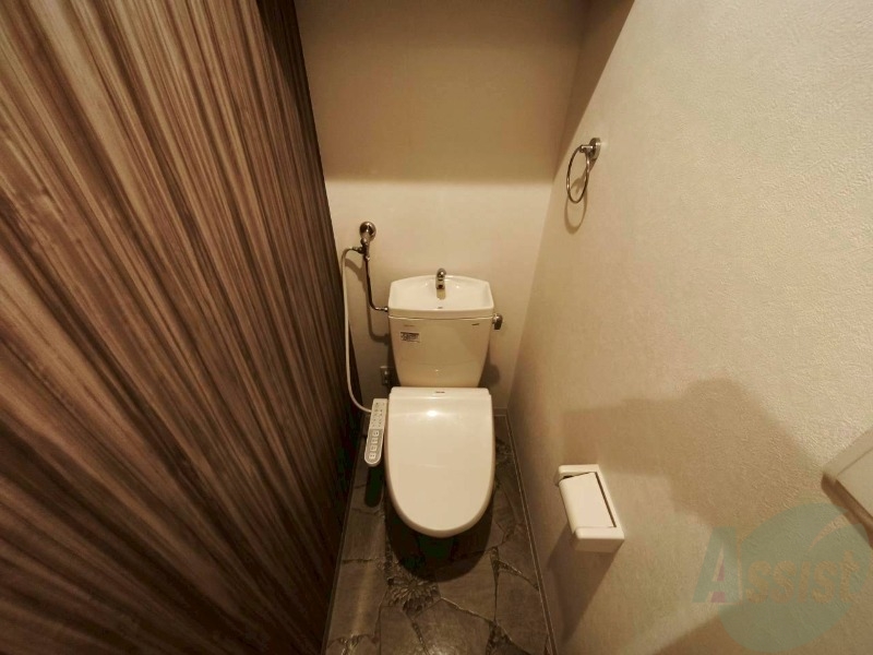 トイレ　トイレです。ウォシュレット付を探している方、おすすめです。