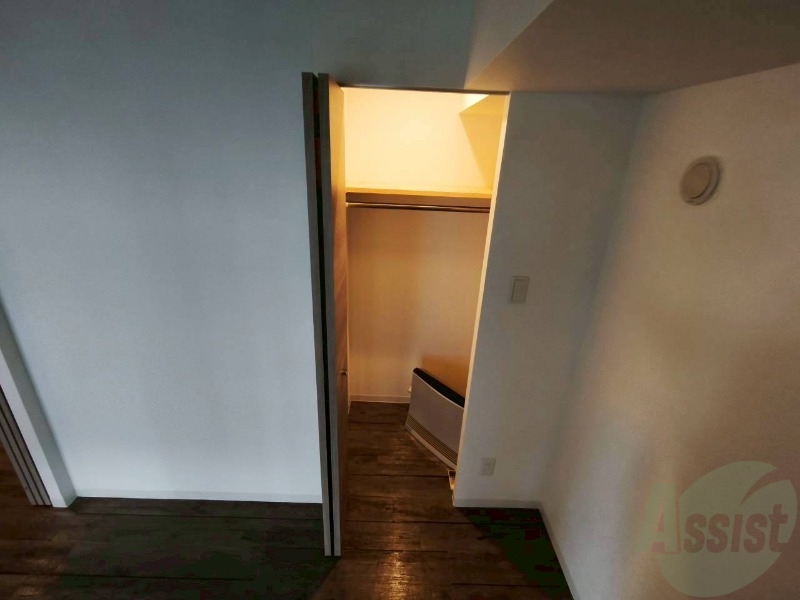 収納　寝室の収納です。部屋がすっきり片付きます。