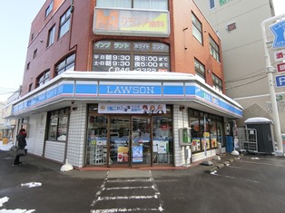コンビニ　ローソン札幌本郷通七丁目店（コンビニ）まで342m