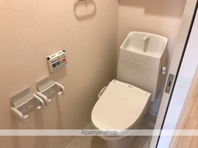 京急本線 梅屋敷駅 徒歩10分 3階建 築5年のトイレ写真