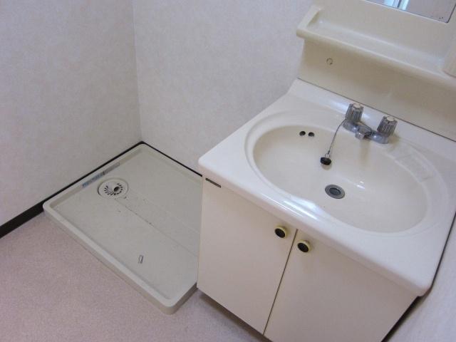 洗面設備　洗面台は入替になります。